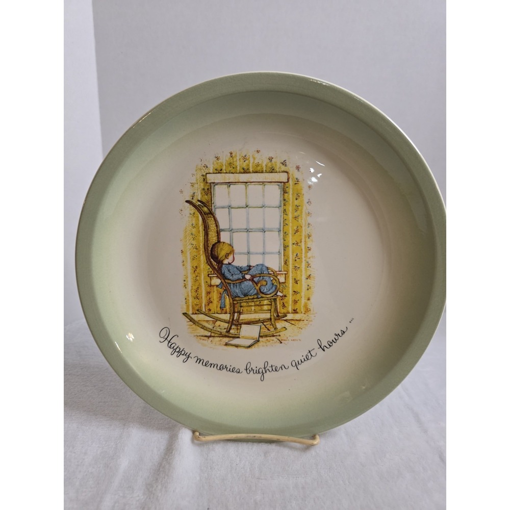 Holly Hobbie 10.5" Plate "Happy Memories Brighten Quite‎ Hours" 1972